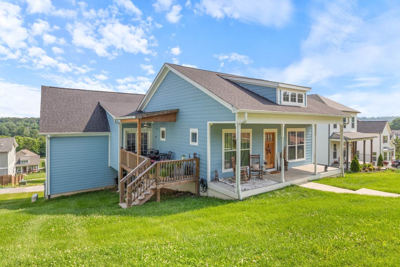 111 Madeleine Way - Photo 1