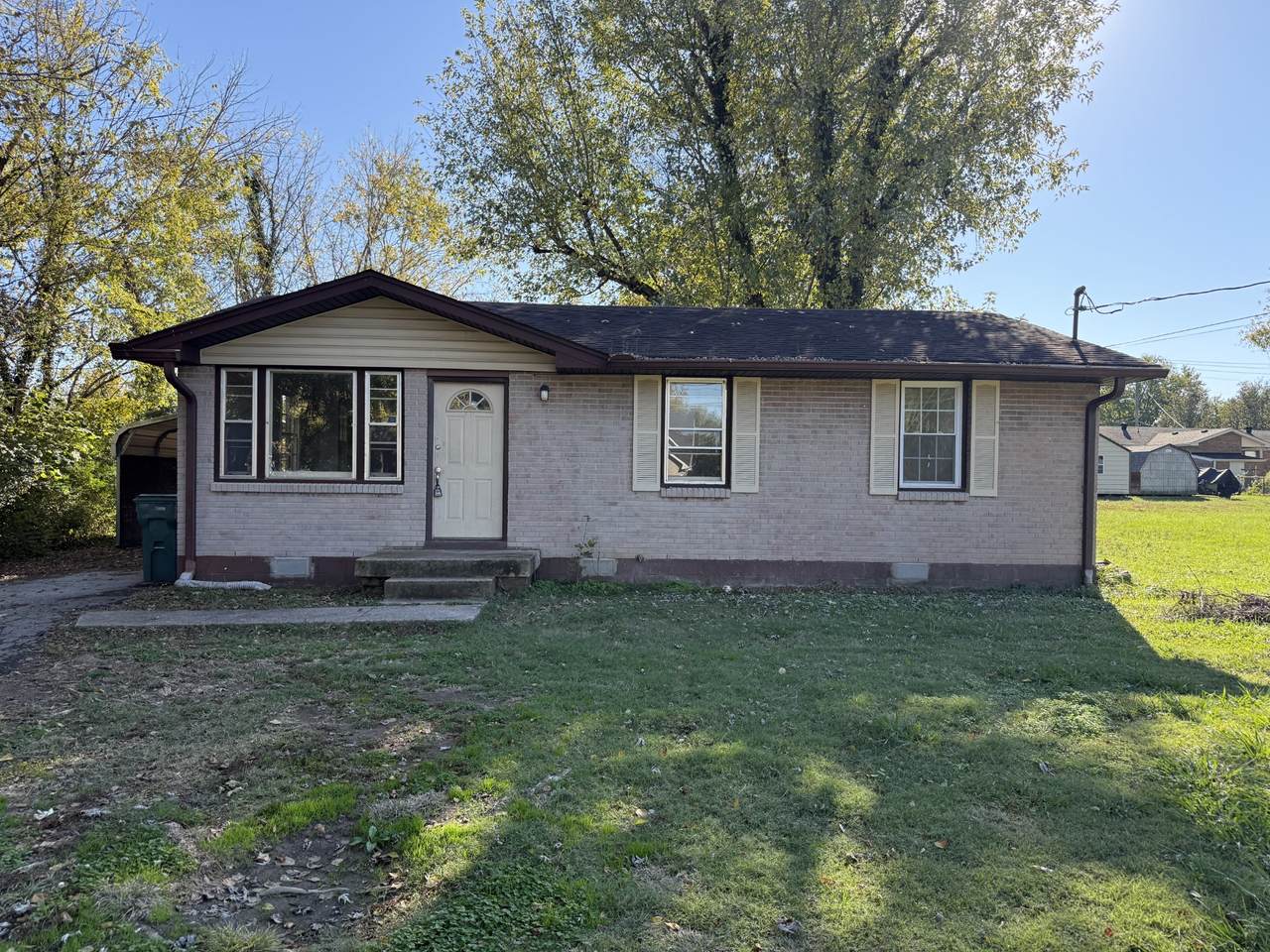 408 Lealand Ln - Photo 1