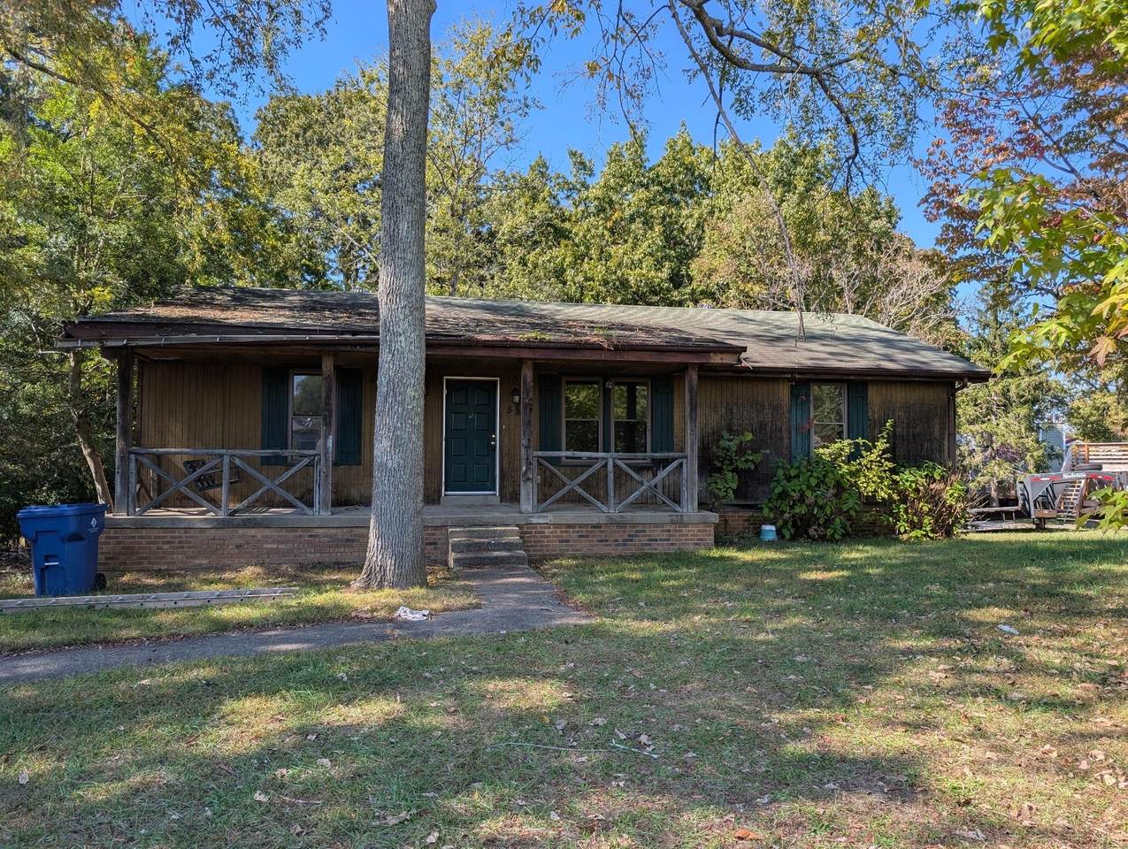 514 Lisa Ct - Photo 1