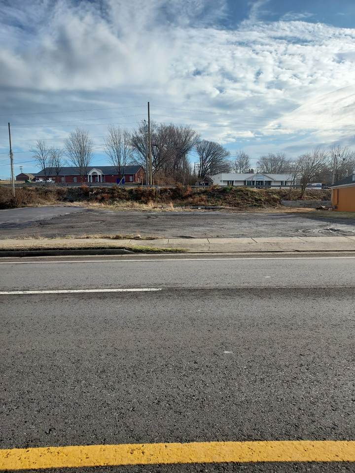 900B Memorial Blvd - Photo 1