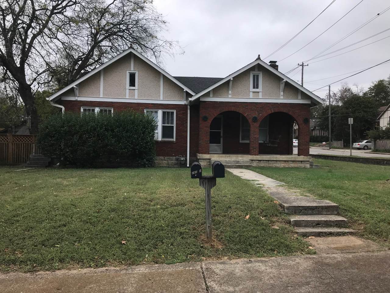 2800 W Linden Ave - Photo 1