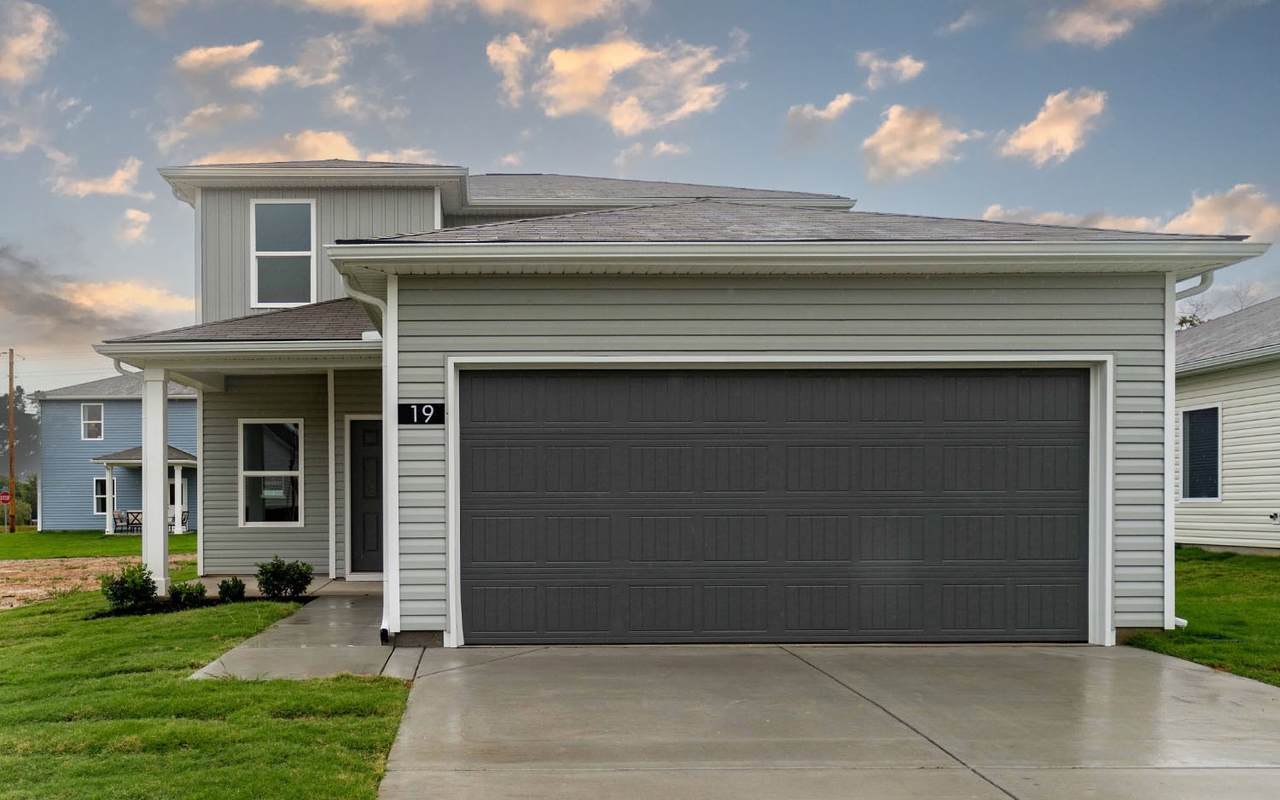 19 Stonehenge Ln - Photo 1