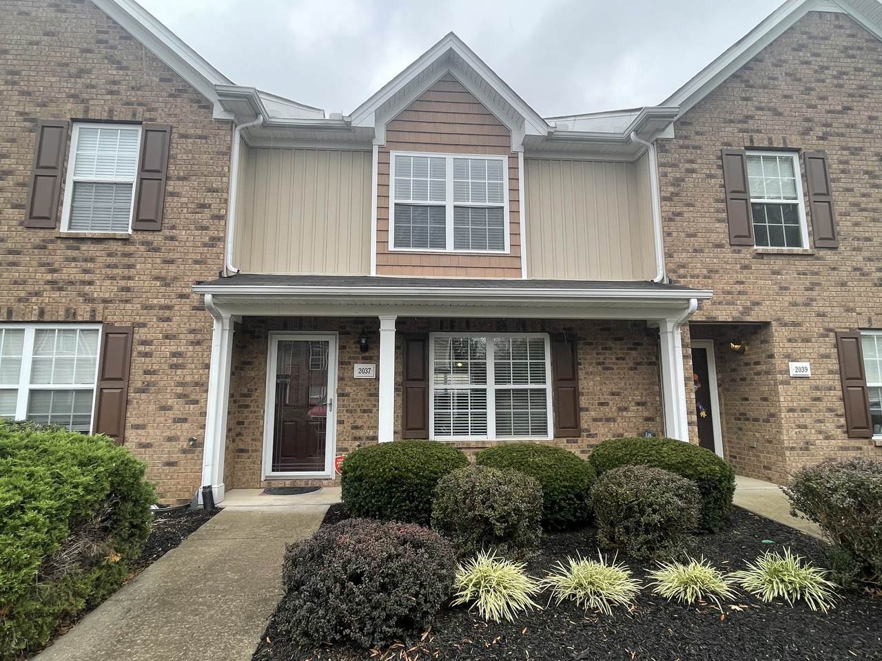 2037 Victory Gallop Ln - Photo 1