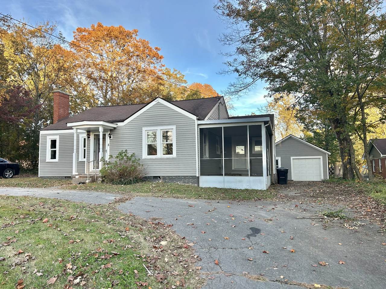 709 Westside Dr - Photo 1