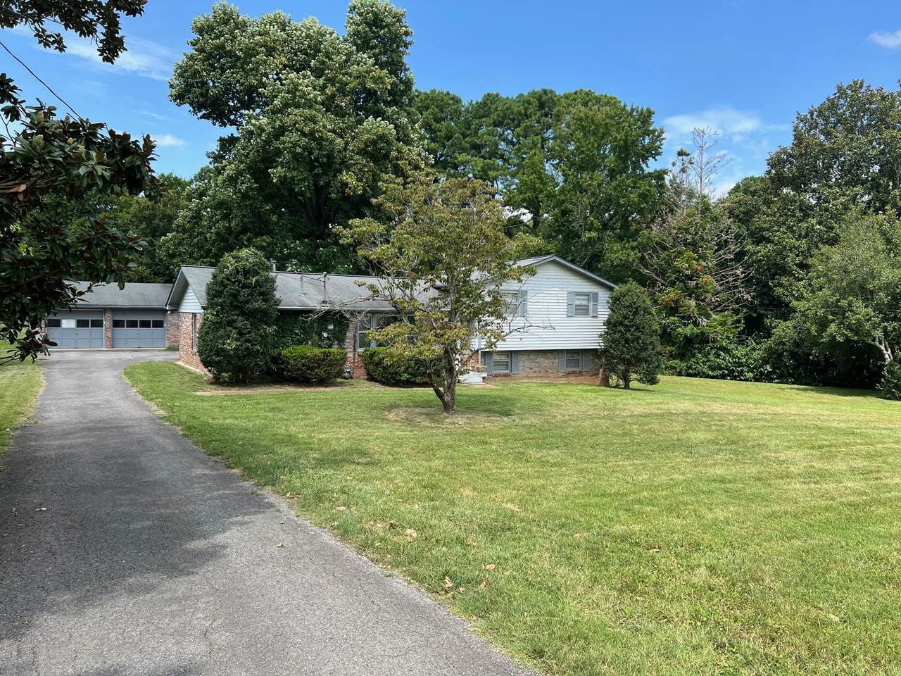 106 Elnora Dr - Photo 1