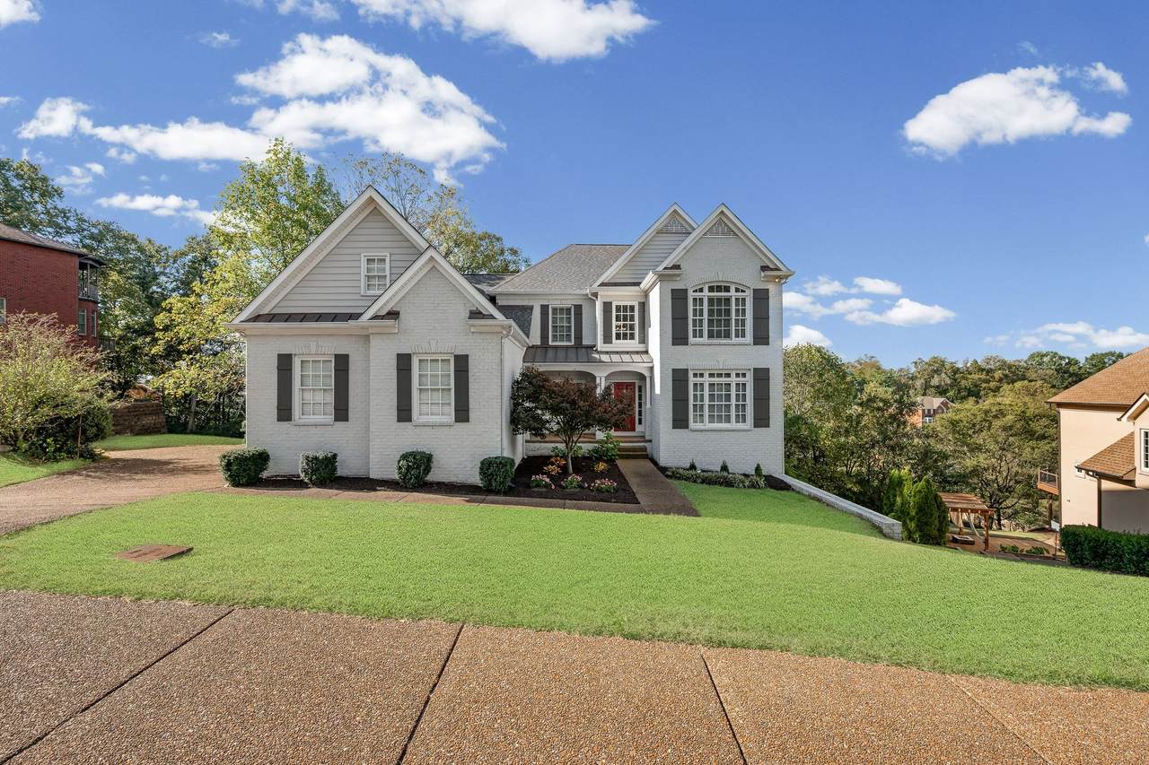 6040 Woodland Hills Dr - Photo 1