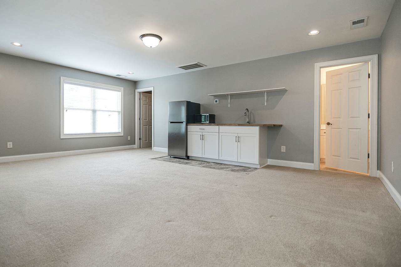 193 Acadia Ave - Photo 1