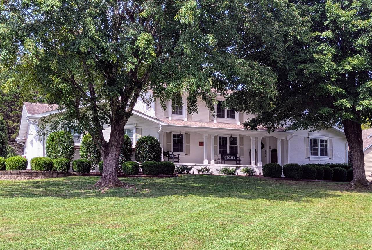 801 Thomas Ave - Photo 1
