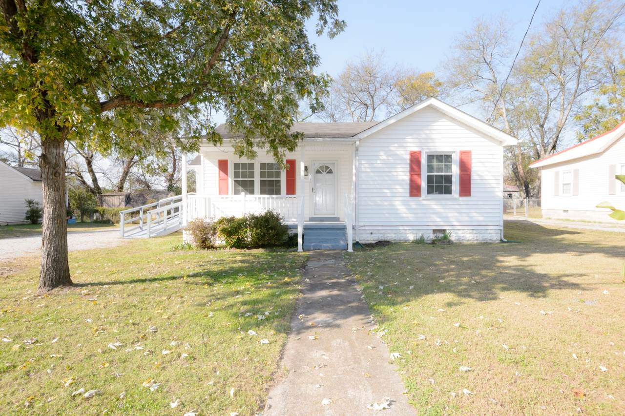 713 King Ave - Photo 1