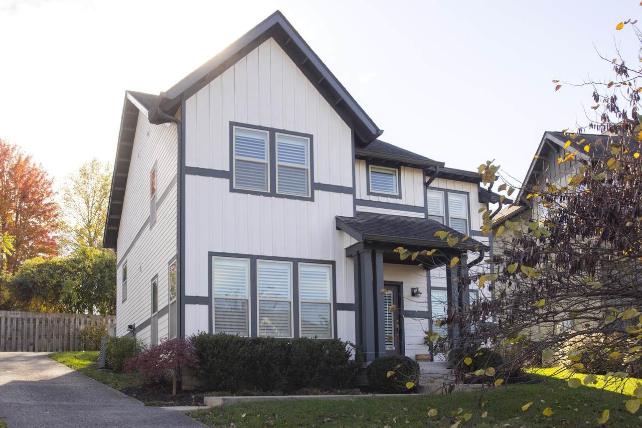 2712 Greenside Pl - Photo 1