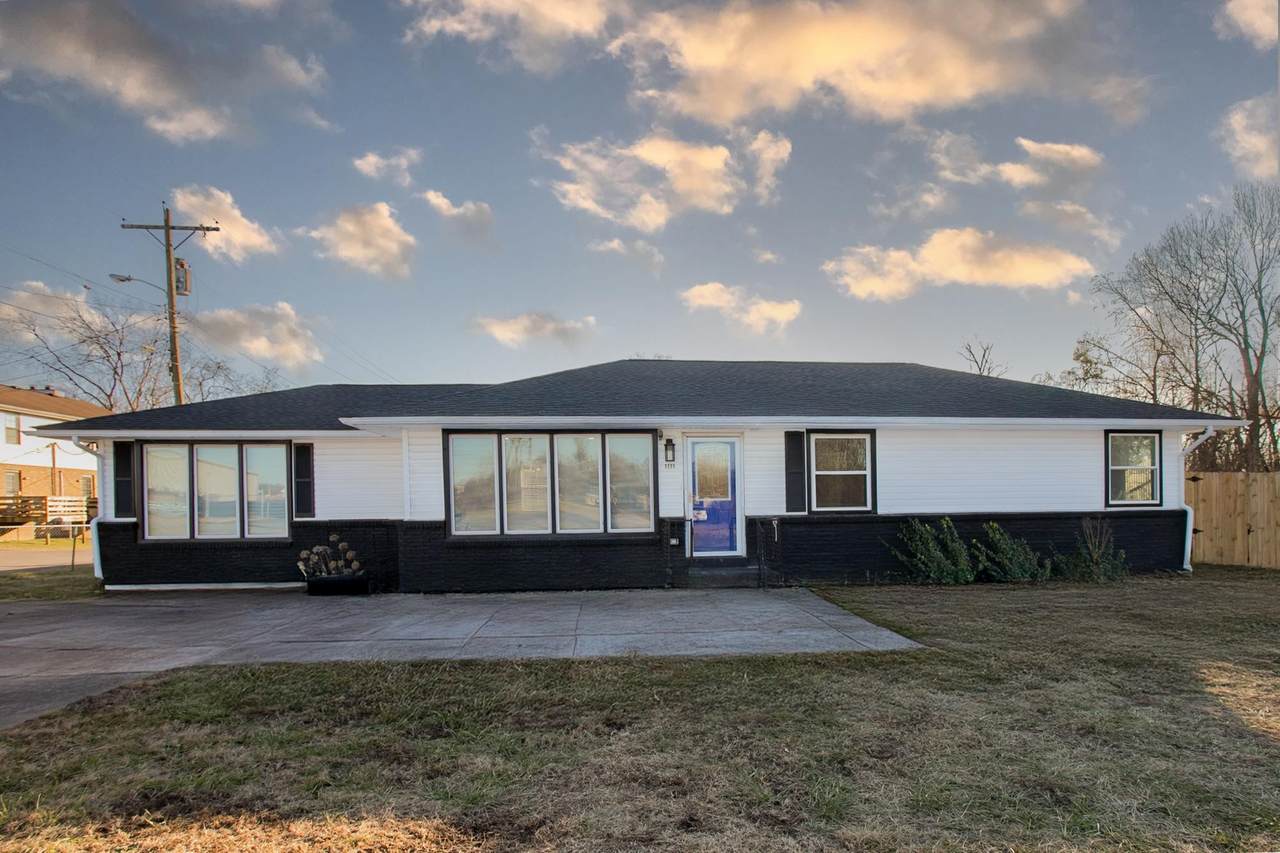 1111 Westchester Dr - Photo 1