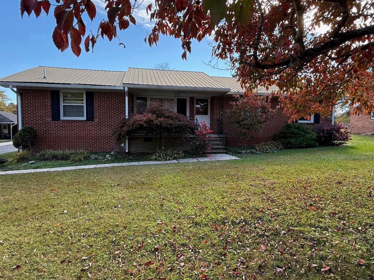 1215 Bel Aire Dr - Photo 1