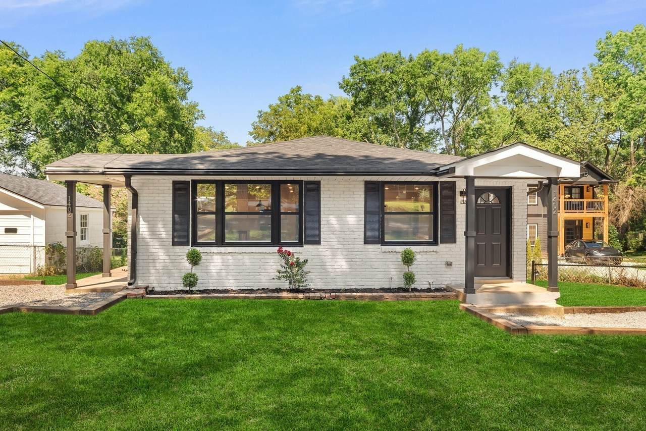 1402 Montgomery Ave - Photo 1