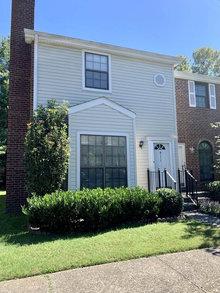 211 Wynbrook Ct - Photo 1