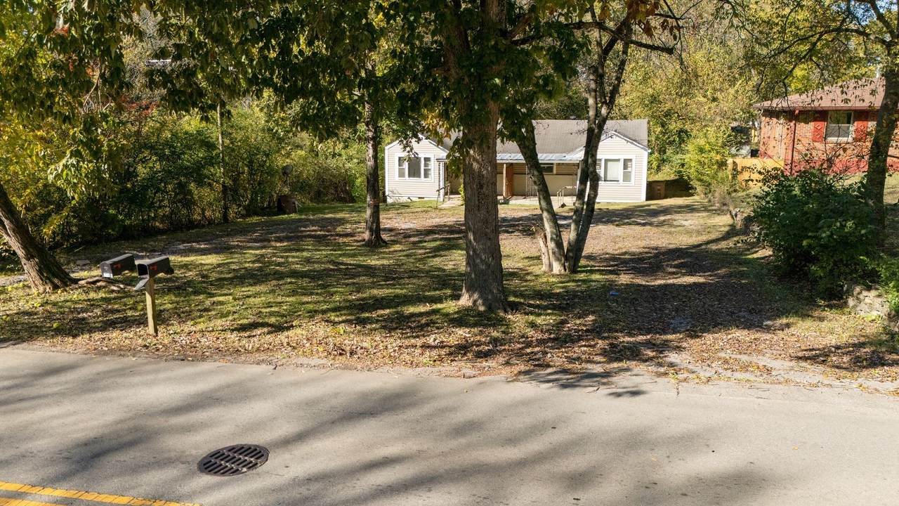 https://bt-photos.global.ssl.fastly.net/nashville/1280_boomver_1_RTC3045087-1.jpg