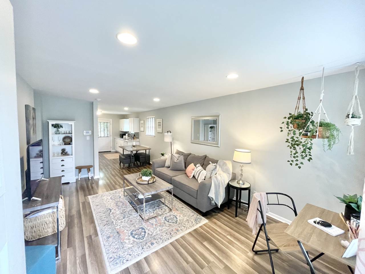 1122 2nd Ave - Photo 1