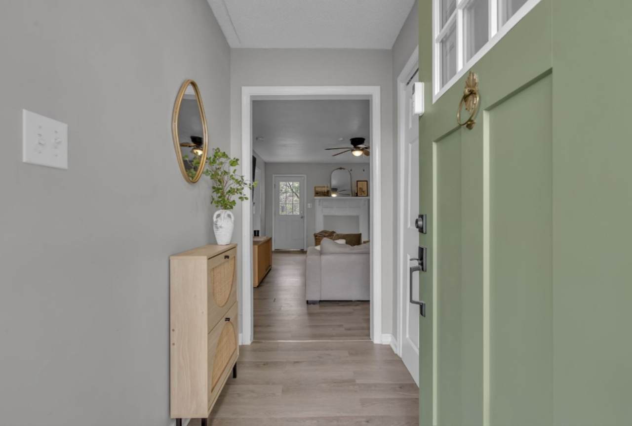 1202 Windchase Dr - Photo 1