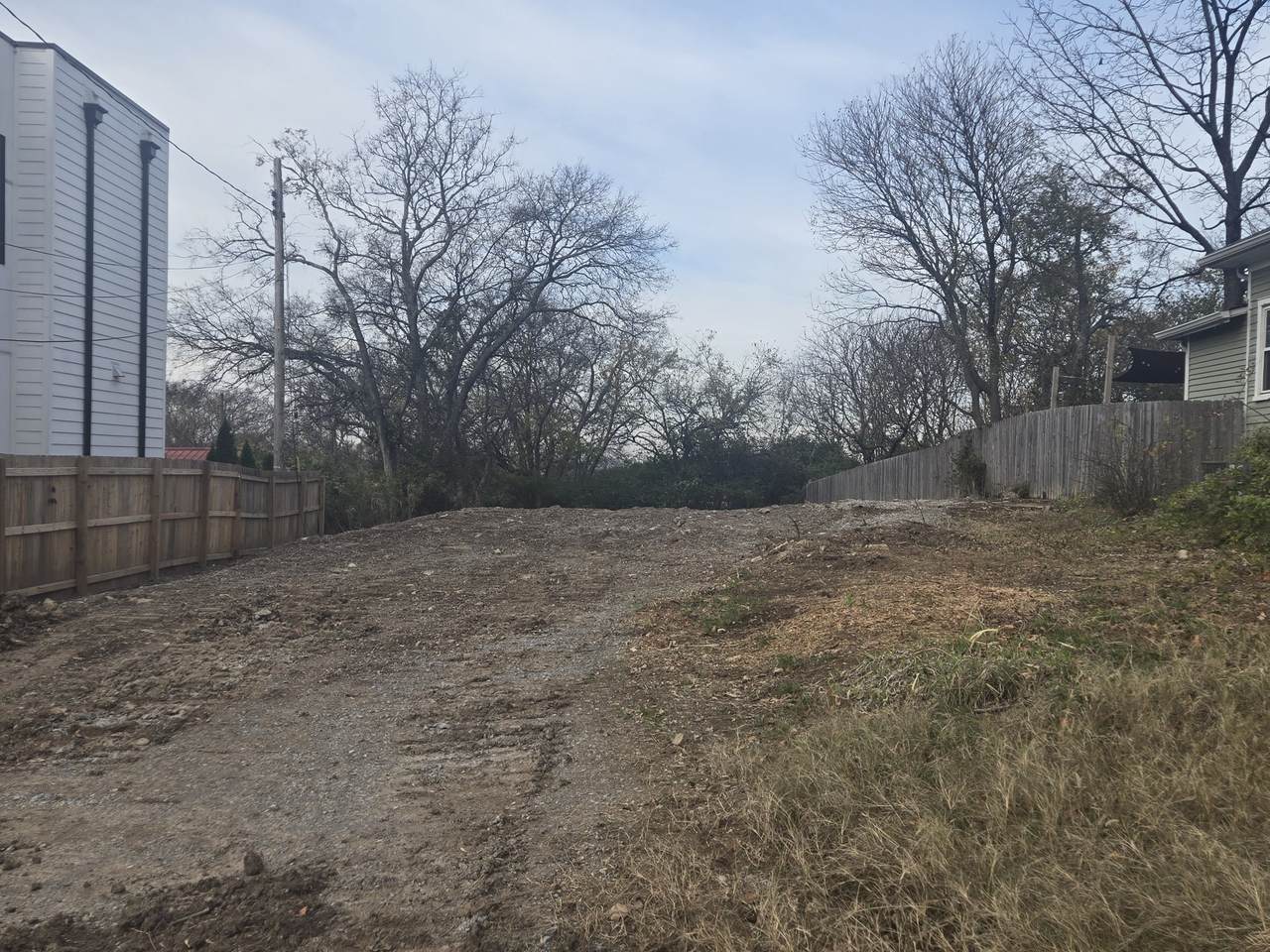 1506 Meridian St - Photo 1