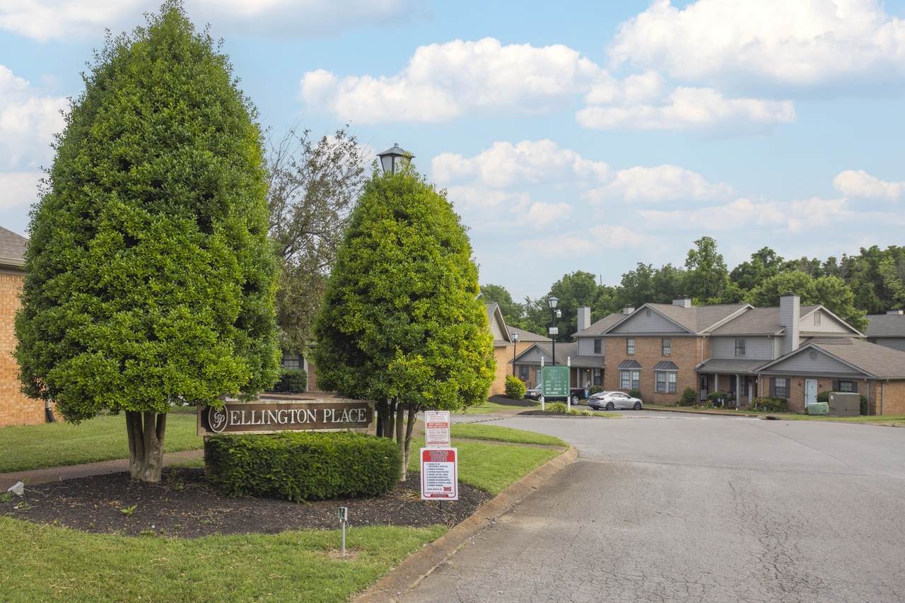 211 Ellington Pl - Photo 1