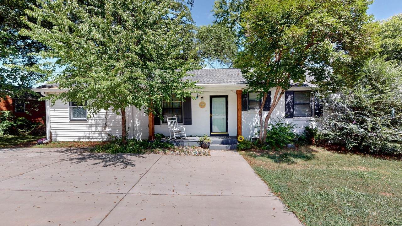 344 Fairlane Dr - Photo 1