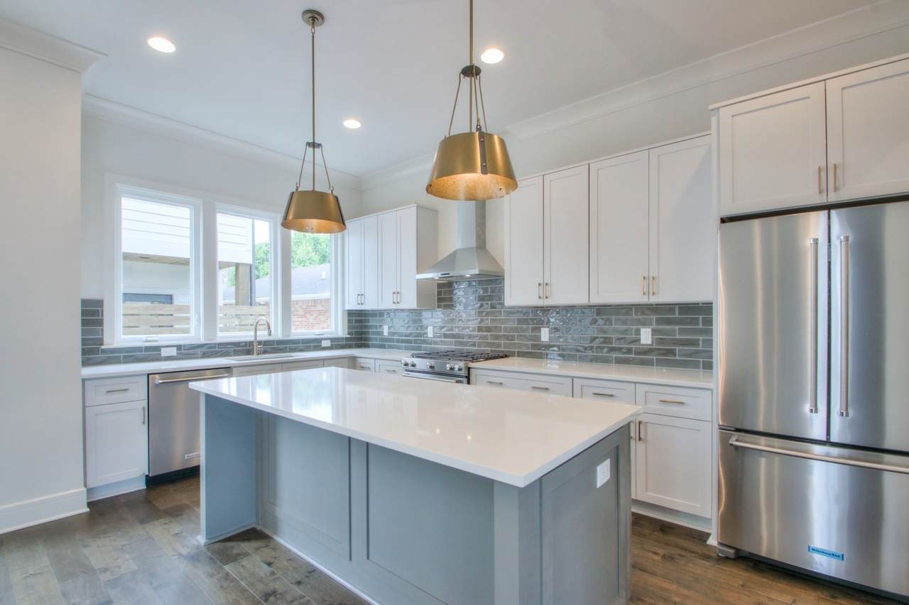 1107B Argyle Ave - Photo 1