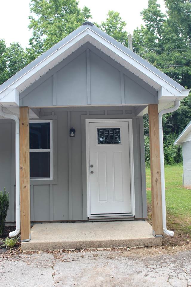 129 Cascade Ave - Photo 1