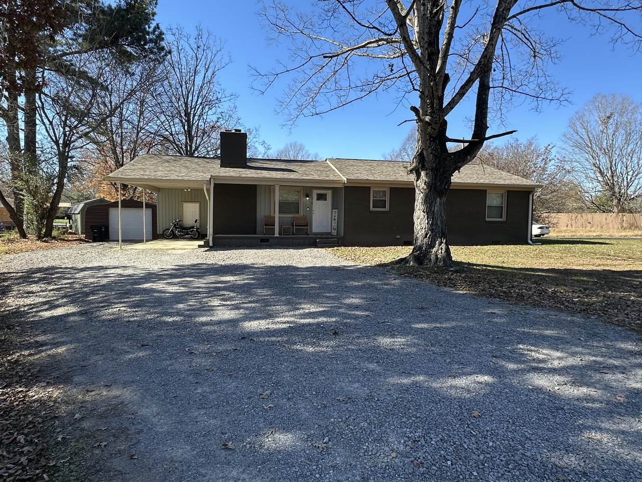 310 Crest Dr - Photo 1