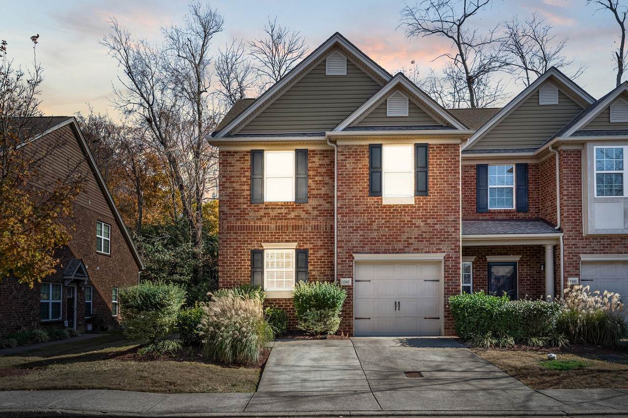 1342 Crown Point Pl - Photo 1