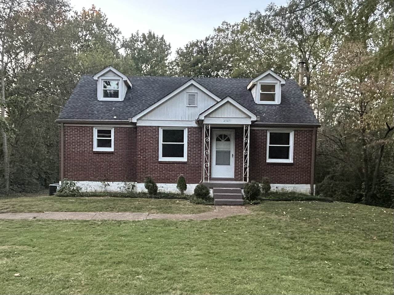 2905 Ironwood Dr - Photo 1