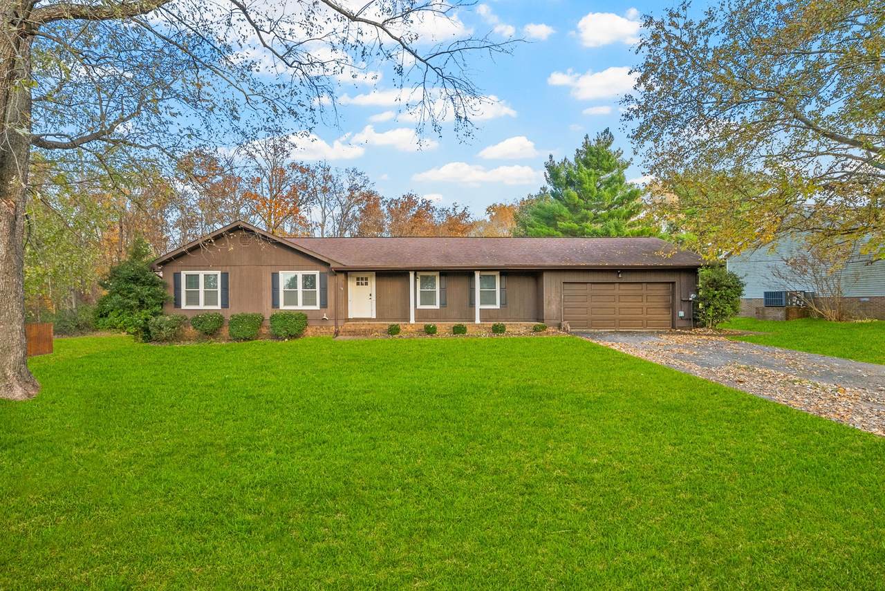 823 Oak Hurst Dr - Photo 1