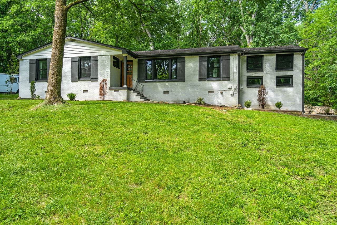 703 Clematis Dr - Photo 1