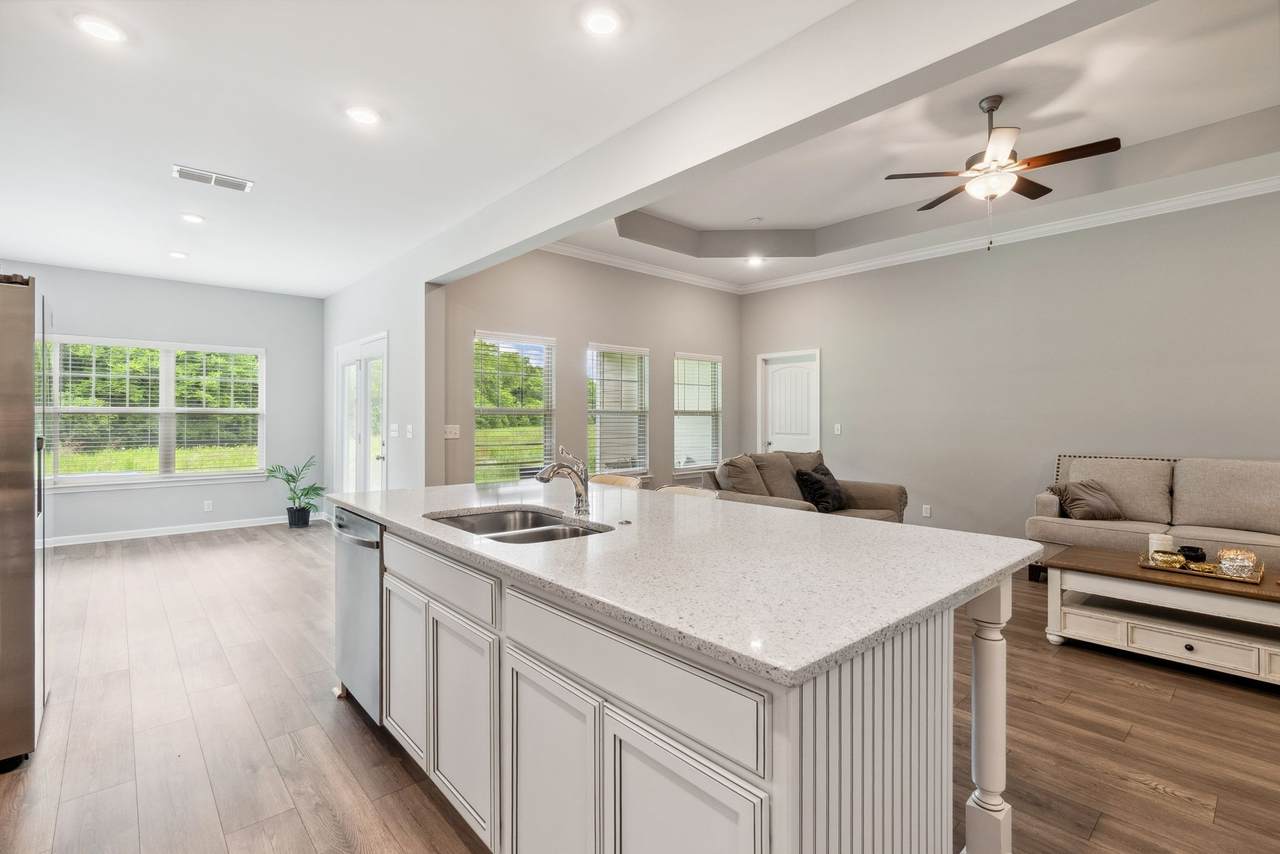 3608 Stormy Ln - Photo 1