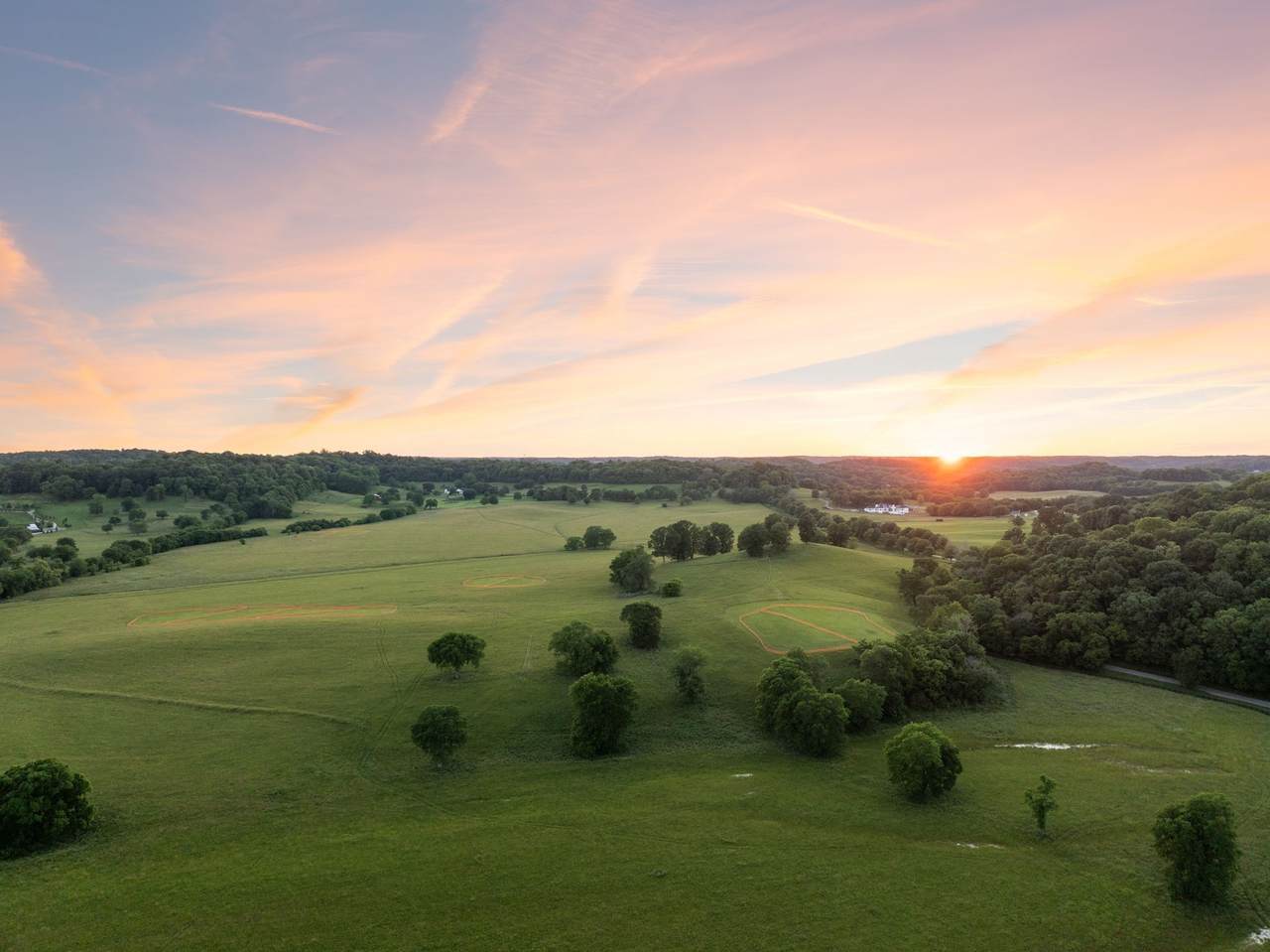 https://bt-photos.global.ssl.fastly.net/nashville/1280_boomver_1_RTC3047650-1.jpg