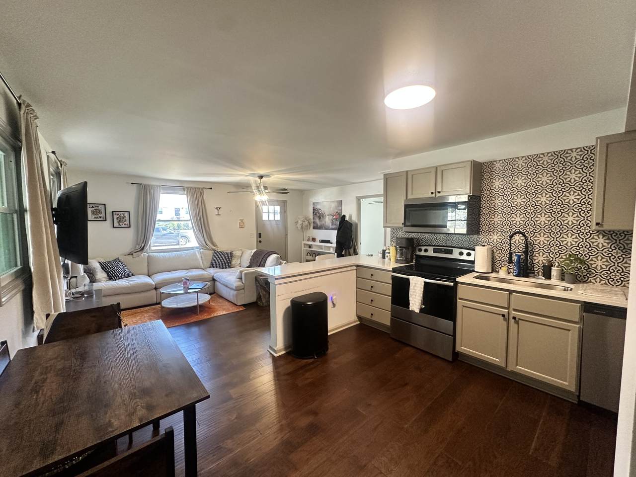 913 Morrow Rd - Photo 1