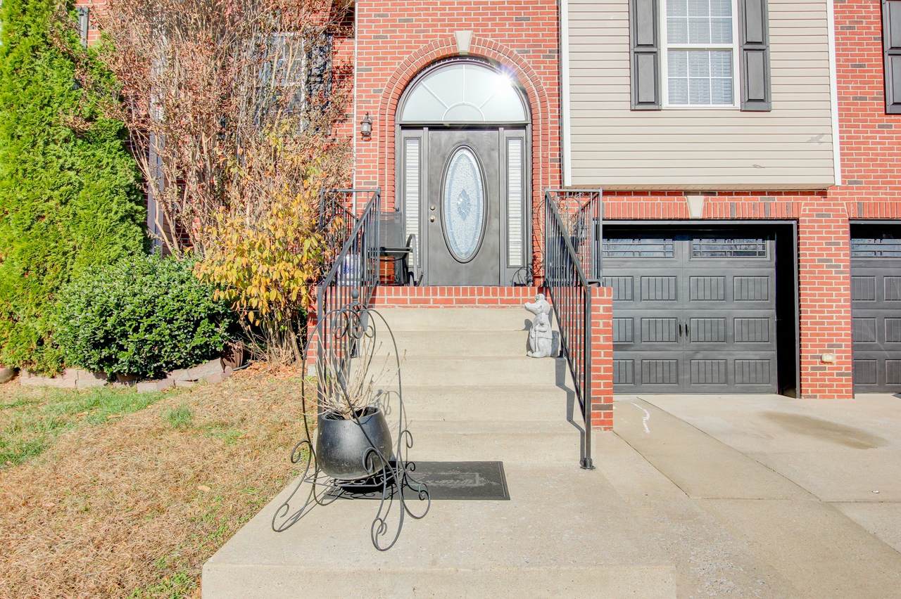 1605 Apache Way - Photo 1