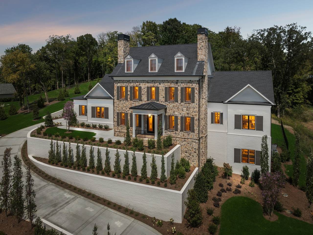 8101 Heirloom Blvd - Photo 1