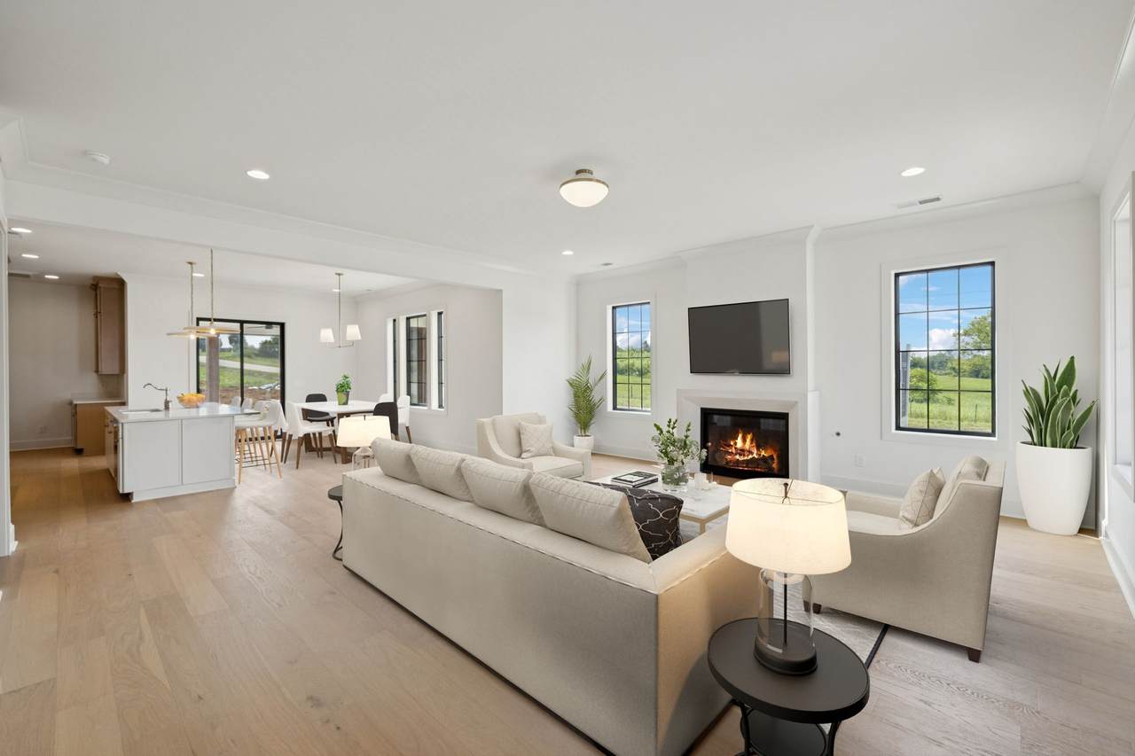 102 Cardiff Drive - Photo 1