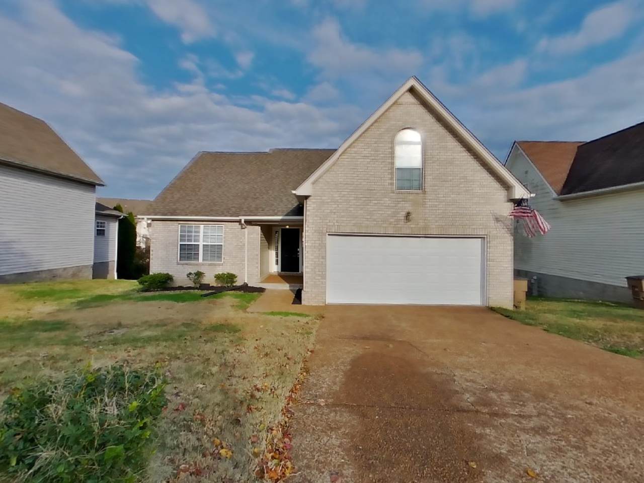 1889 Olive Cir - Photo 1