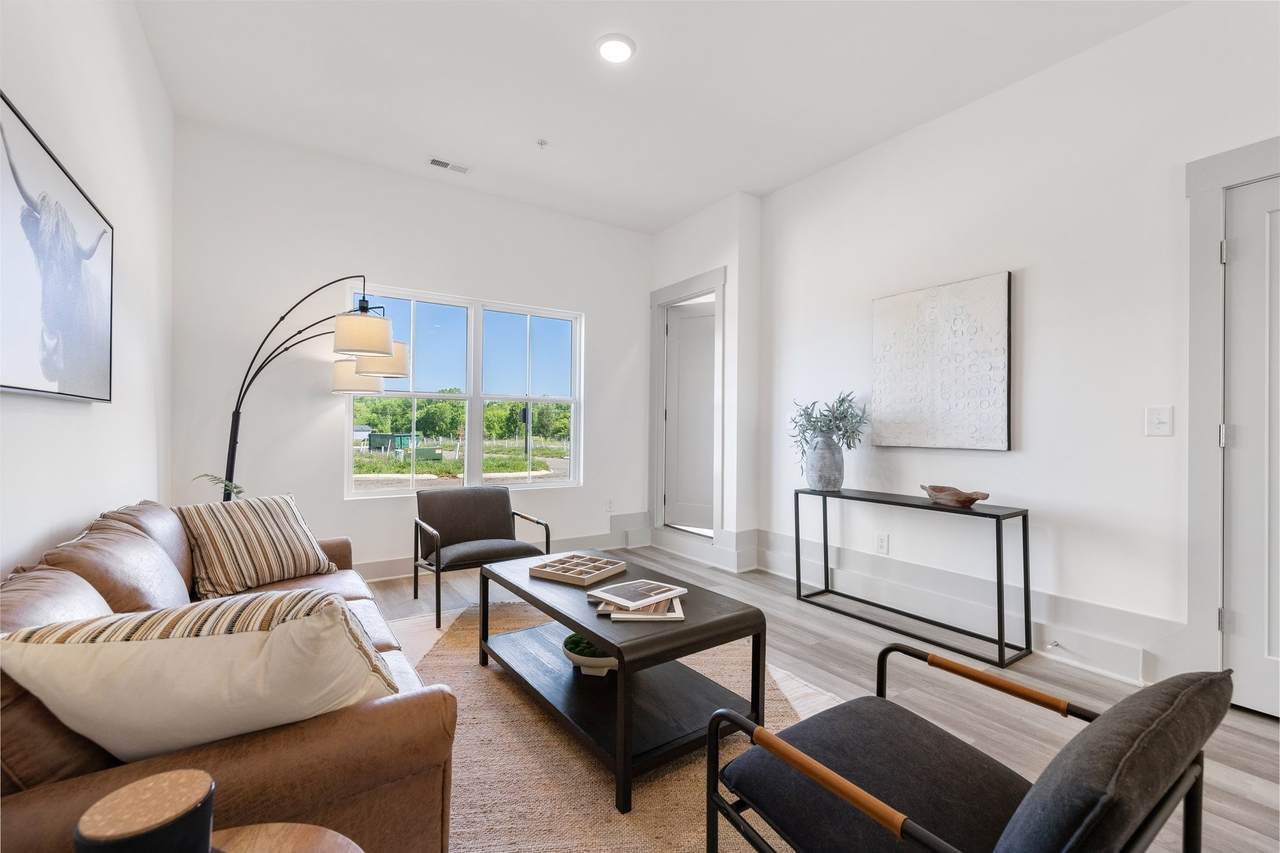 903 Harper Lndg - Photo 1