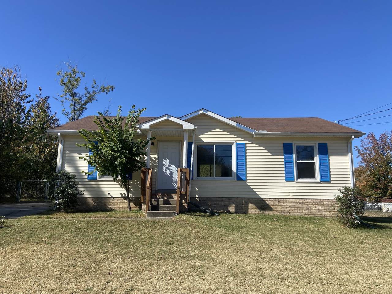 582 Anita Dr - Photo 1