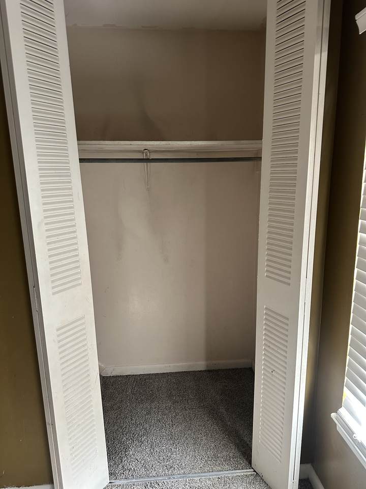 370 Wallace Rd - Photo 1