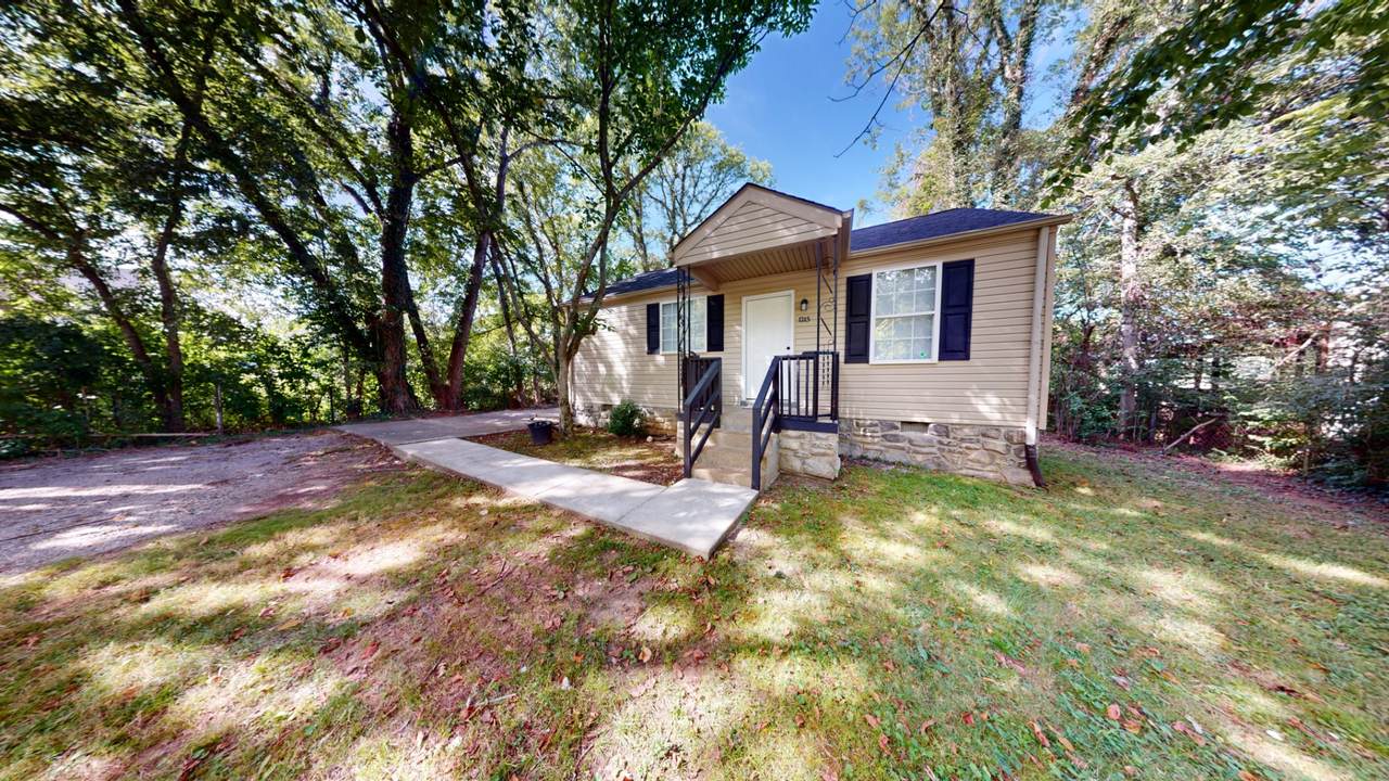 1215 Greenfield Dr - Photo 1