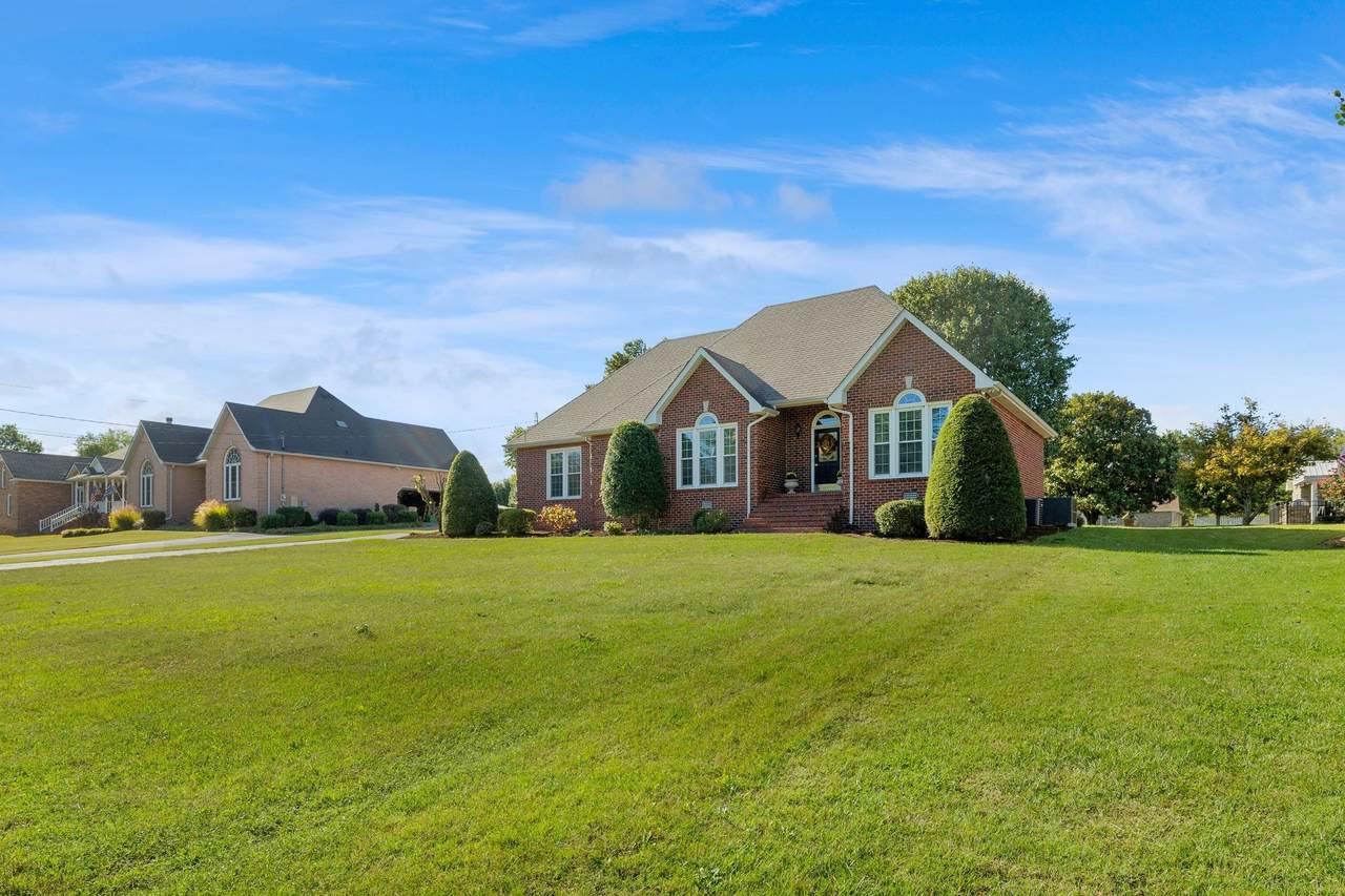 https://bt-photos.global.ssl.fastly.net/nashville/1280_boomver_1_RTC3061258-1.jpg