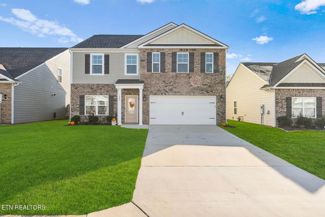 1063 Hampton Place Circle - Photo 1
