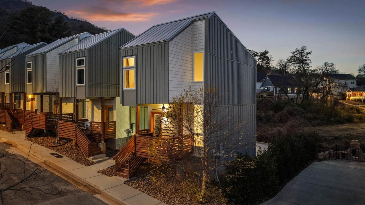 207 Old Mountain Road - Photo 1