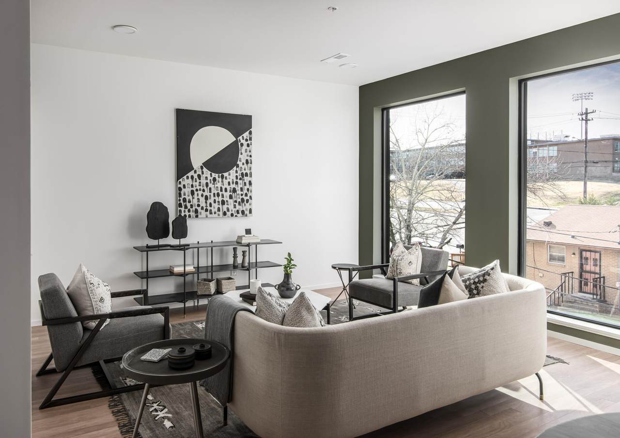 806 Olympic St - Photo 1