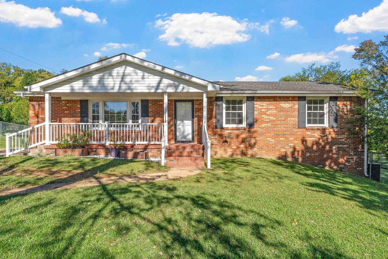 205 Hermitage Rd - Photo 1