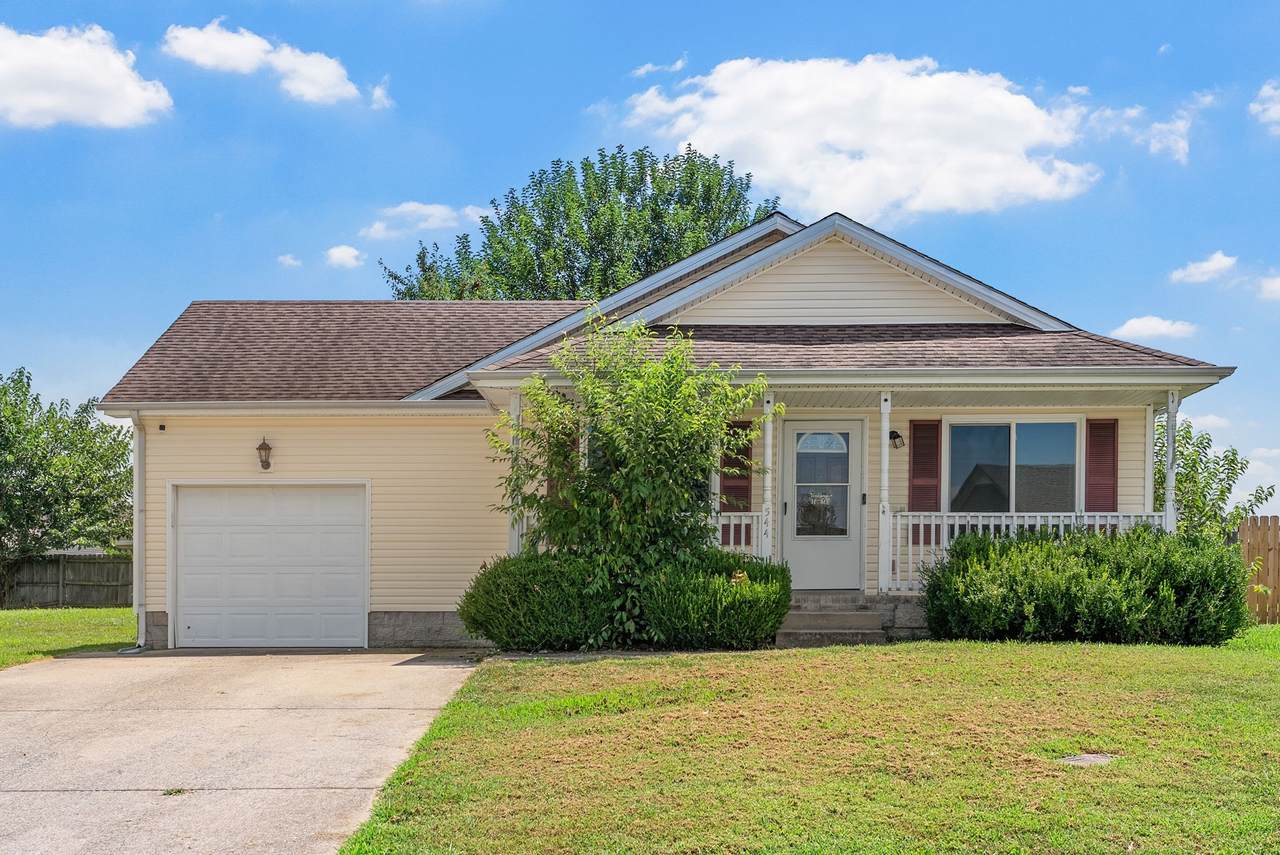 544 Oakmont Dr - Photo 1