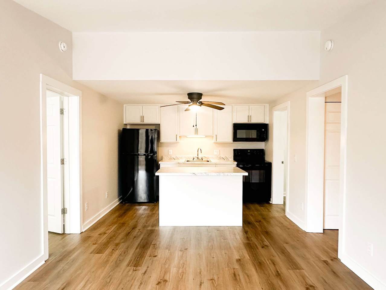 2421 Madison St - Photo 1