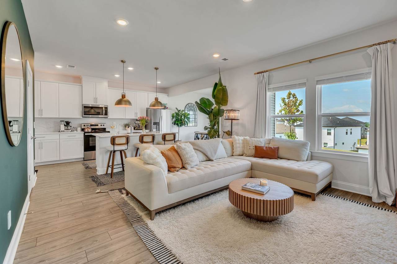 4428 Skyridge Dr - Photo 1